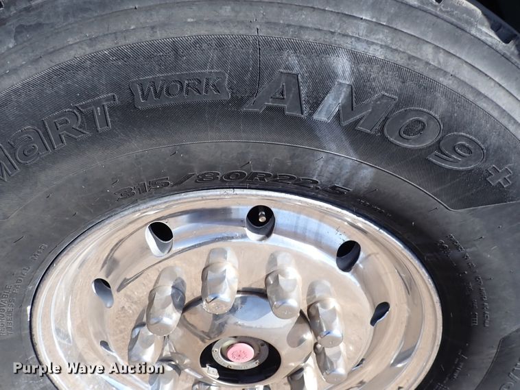 image for item DS7045 2016 Western Star 4900EX  semi truck