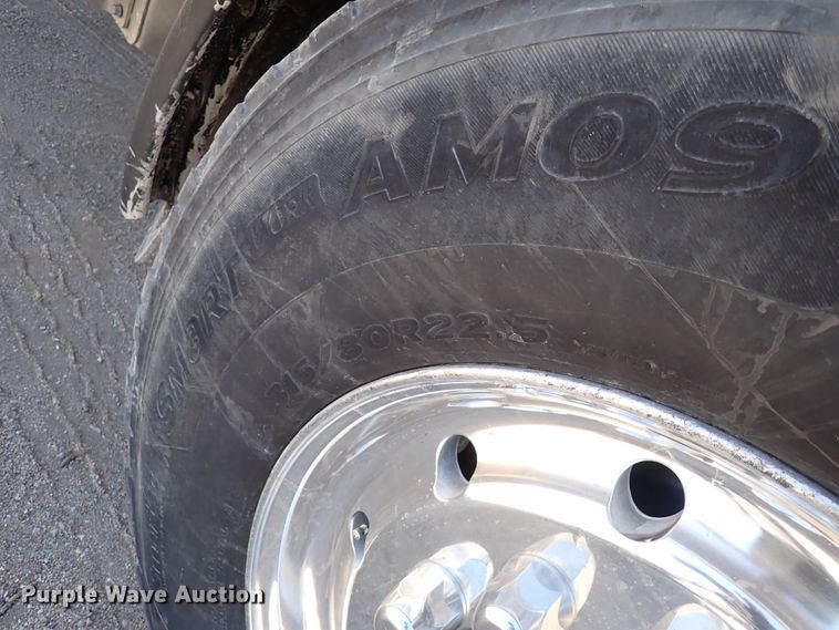 image for item DS7045 2016 Western Star 4900EX  semi truck