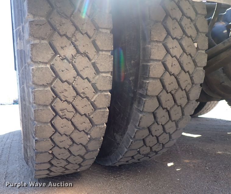 image for item DS7045 2016 Western Star 4900EX  semi truck