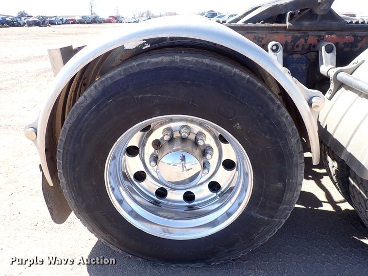 image for item DS7045 2016 Western Star 4900EX  semi truck