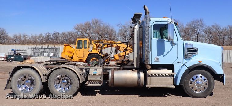 image for item DS7046 2012 Freightliner Coronado  semi truck