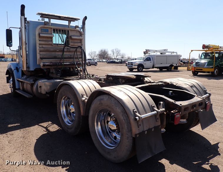 image for item DS7046 2012 Freightliner Coronado  semi truck