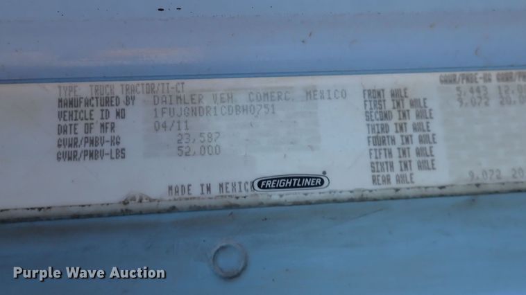 image for item DS7046 2012 Freightliner Coronado  semi truck