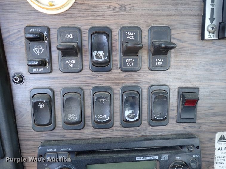 image for item DS7046 2012 Freightliner Coronado  semi truck