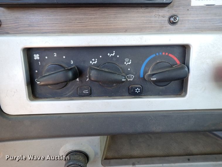 image for item DS7046 2012 Freightliner Coronado  semi truck