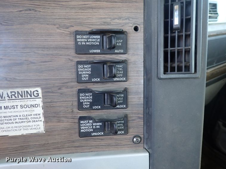 image for item DS7046 2012 Freightliner Coronado  semi truck