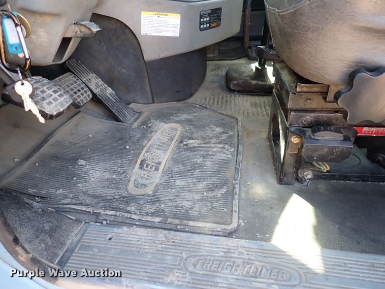 image for item DS7046 2012 Freightliner Coronado  semi truck