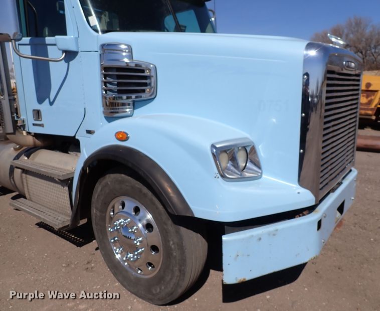 image for item DS7046 2012 Freightliner Coronado  semi truck