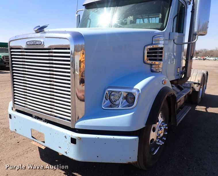 image for item DS7046 2012 Freightliner Coronado  semi truck