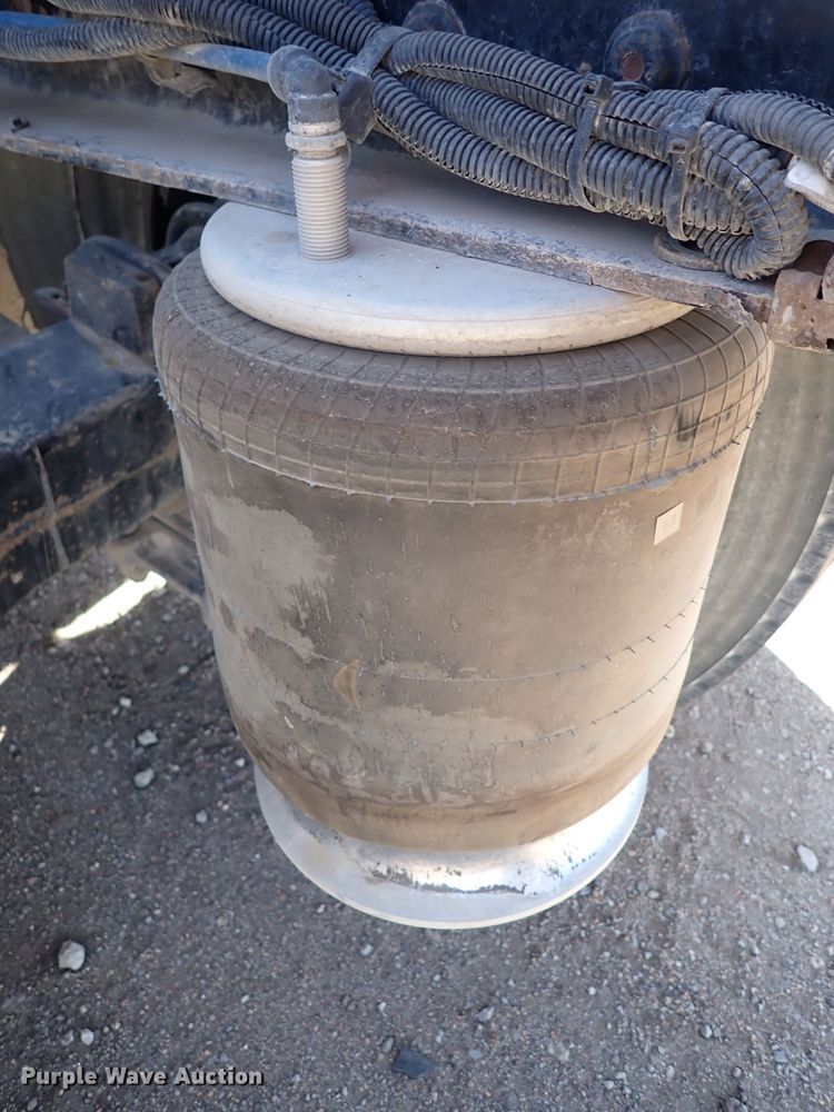 image for item DS7046 2012 Freightliner Coronado  semi truck