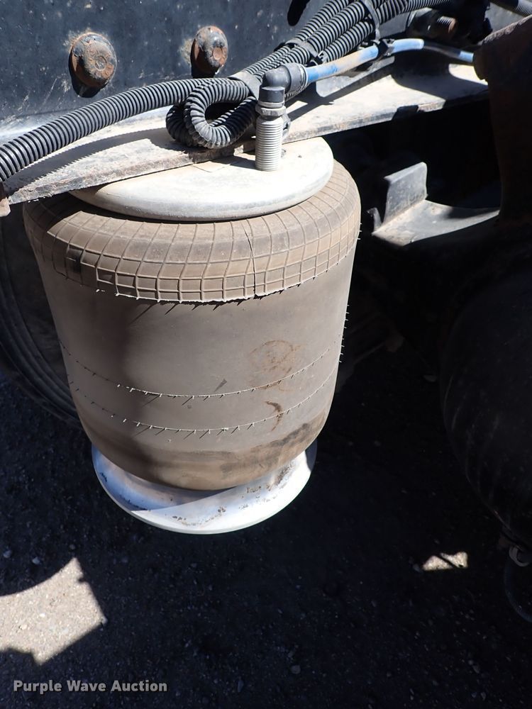 image for item DS7046 2012 Freightliner Coronado  semi truck