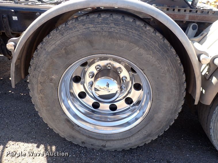 image for item DS7046 2012 Freightliner Coronado  semi truck