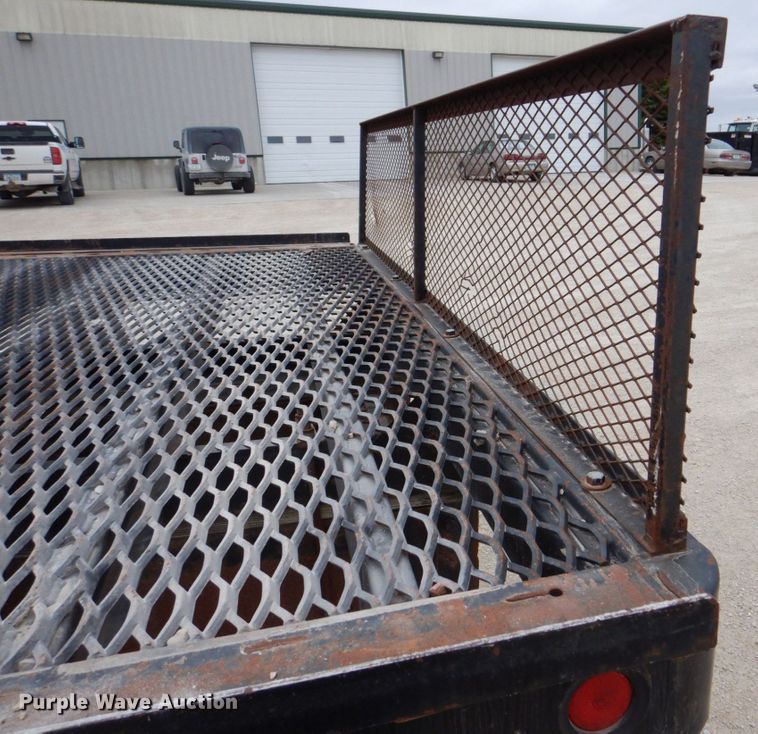 image for item DS8017 1997 Freightliner FLD120  flatbed truck