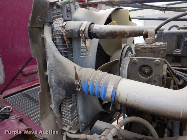 image for item DS8017 1997 Freightliner FLD120  flatbed truck