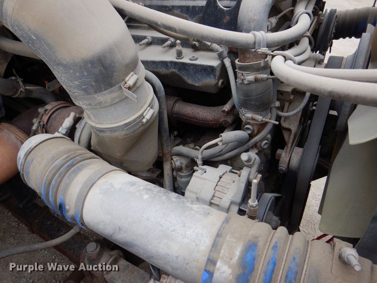 image for item DS8017 1997 Freightliner FLD120  flatbed truck