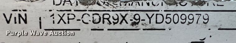 image for item IG9426 2000 Peterbilt 377  semi truck