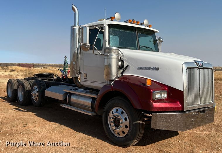 image for item IG9430 2007 Western Star 4900 SA  semi truck