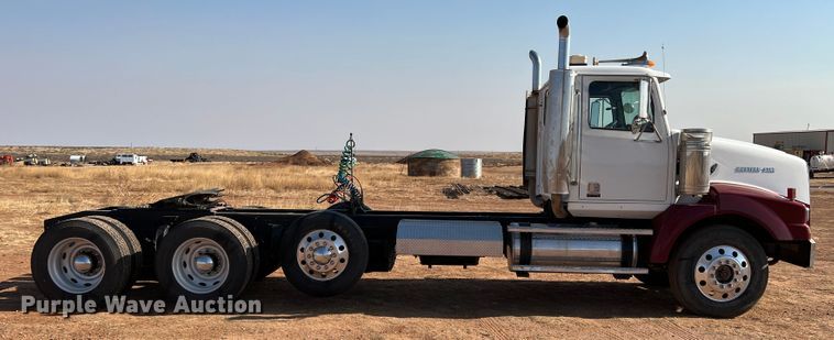image for item IG9430 2007 Western Star 4900 SA  semi truck