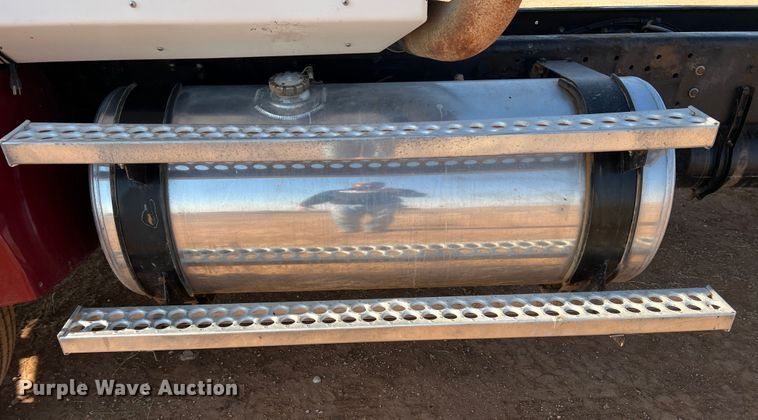 image for item IG9430 2007 Western Star 4900 SA  semi truck