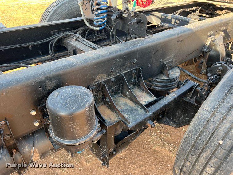 image for item IG9430 2007 Western Star 4900 SA  semi truck