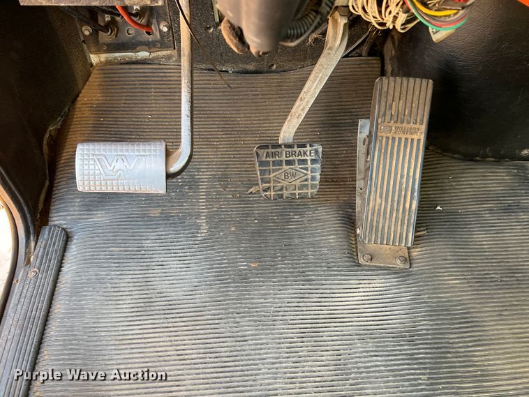 image for item IG9430 2007 Western Star 4900 SA  semi truck