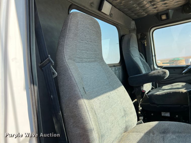 image for item IG9430 2007 Western Star 4900 SA  semi truck