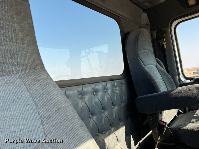 image for item IG9430 2007 Western Star 4900 SA  semi truck