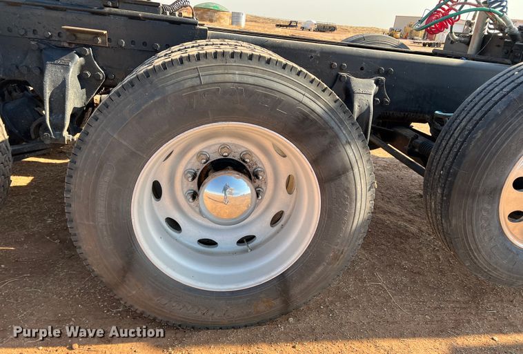 image for item IG9430 2007 Western Star 4900 SA  semi truck