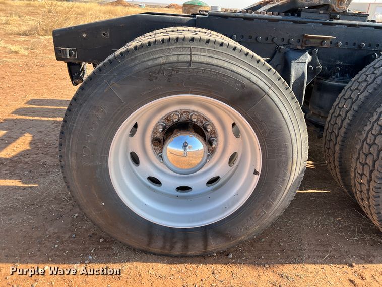 image for item IG9430 2007 Western Star 4900 SA  semi truck