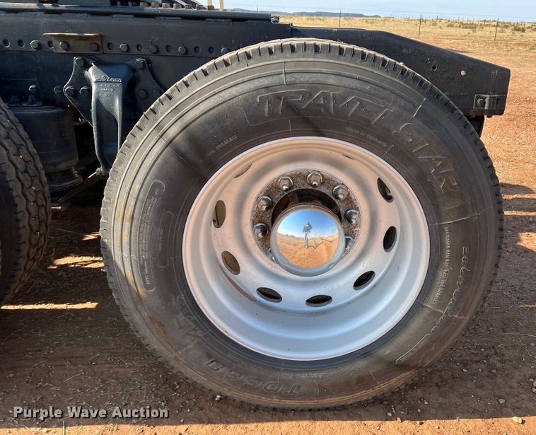 image for item IG9430 2007 Western Star 4900 SA  semi truck