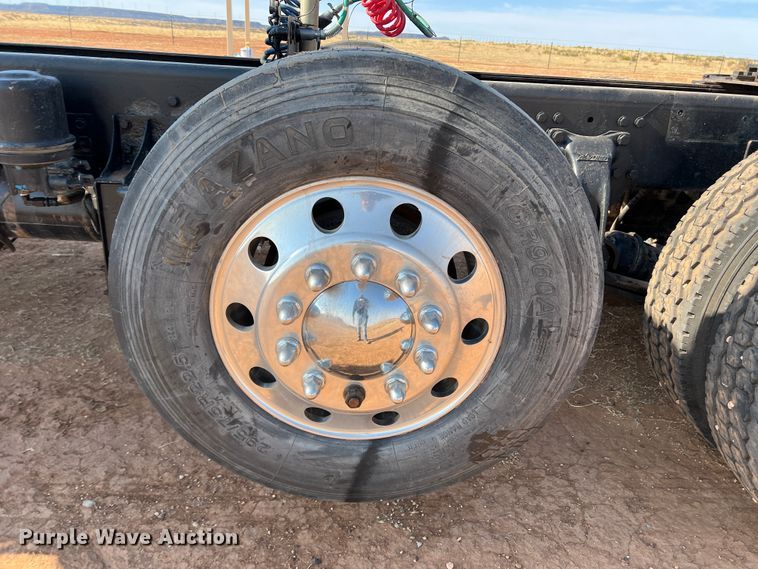 image for item IG9430 2007 Western Star 4900 SA  semi truck