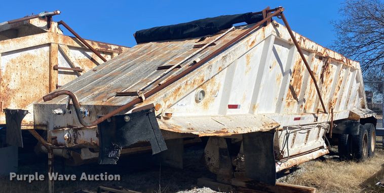 image for item IG9694 1980 Fruehauf  bottom dump trailer