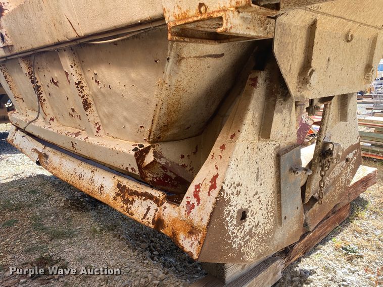 image for item IG9694 1980 Fruehauf  bottom dump trailer