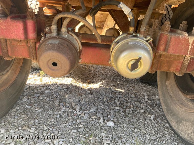 image for item IG9694 1980 Fruehauf  bottom dump trailer