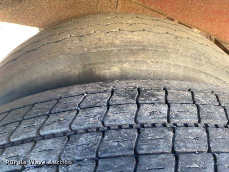 image for item IG9694 1980 Fruehauf  bottom dump trailer