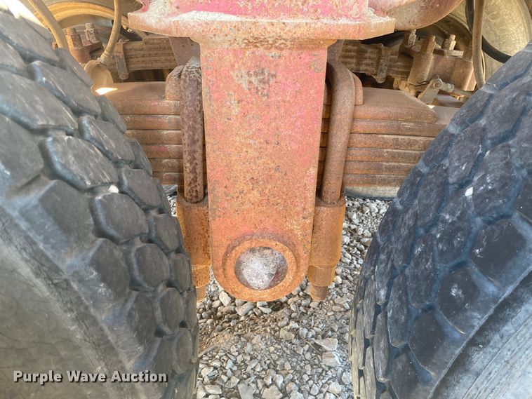 image for item IG9694 1980 Fruehauf  bottom dump trailer