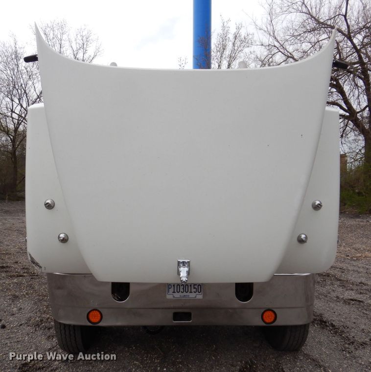 image for item IM9964 2006 Mack CHN600  semi truck