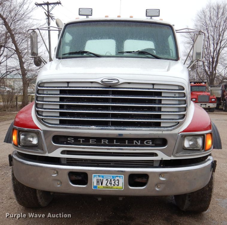 image for item JK9361 2000 Sterling L-Line  semi truck