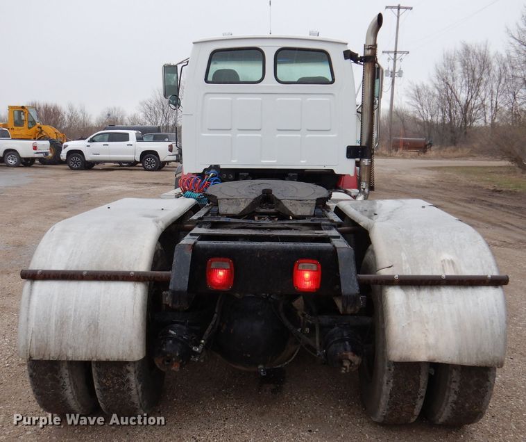 image for item JK9361 2000 Sterling L-Line  semi truck