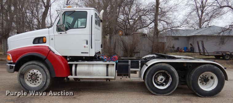 image for item JK9361 2000 Sterling L-Line  semi truck