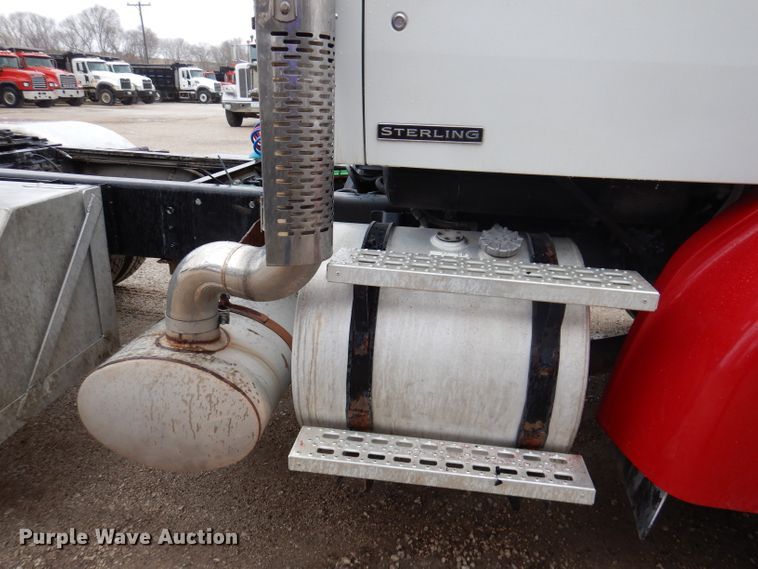 image for item JK9361 2000 Sterling L-Line  semi truck