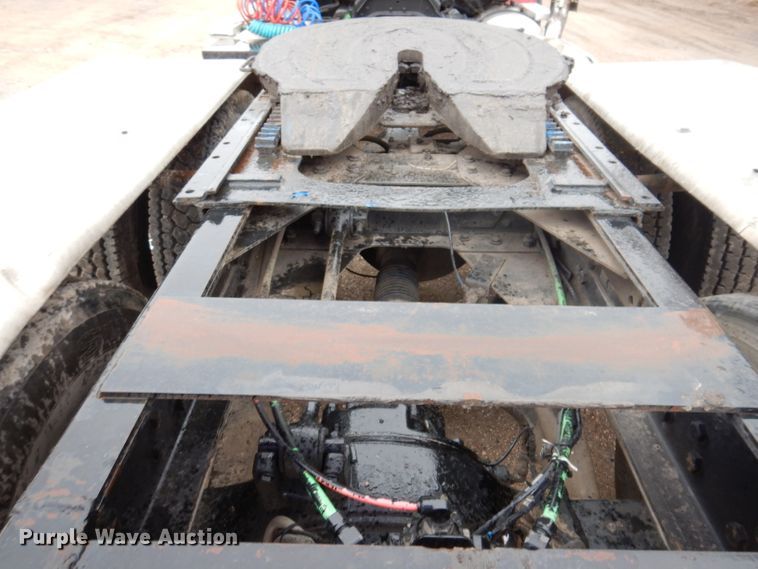 image for item JK9361 2000 Sterling L-Line  semi truck