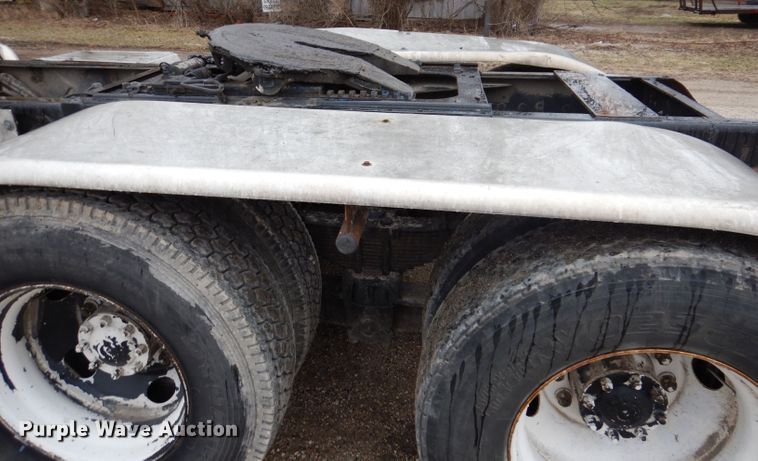 image for item JK9361 2000 Sterling L-Line  semi truck