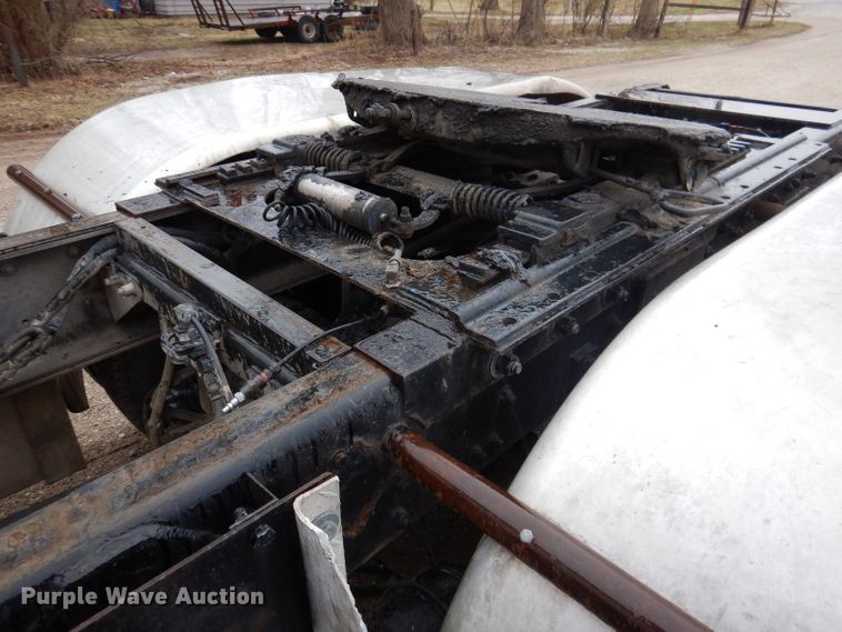 image for item JK9361 2000 Sterling L-Line  semi truck