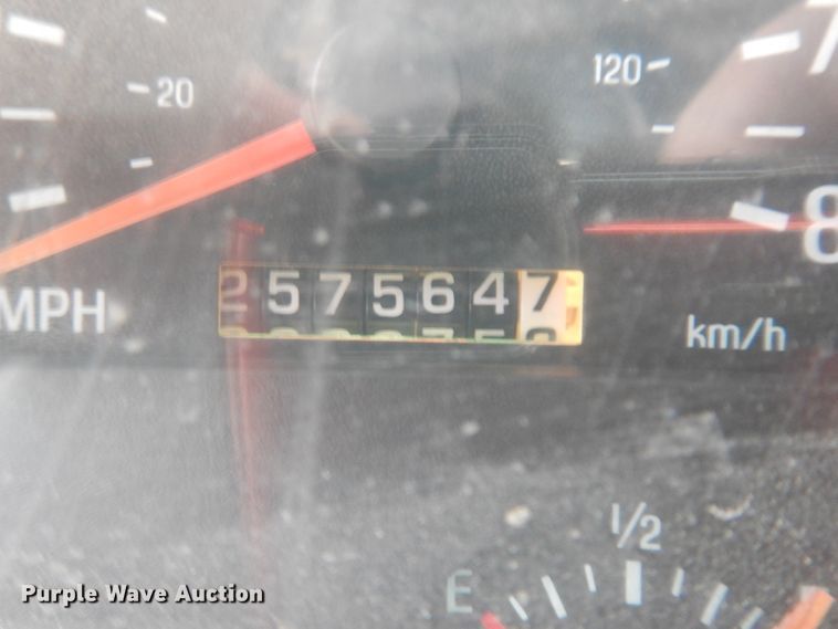 image for item JK9361 2000 Sterling L-Line  semi truck