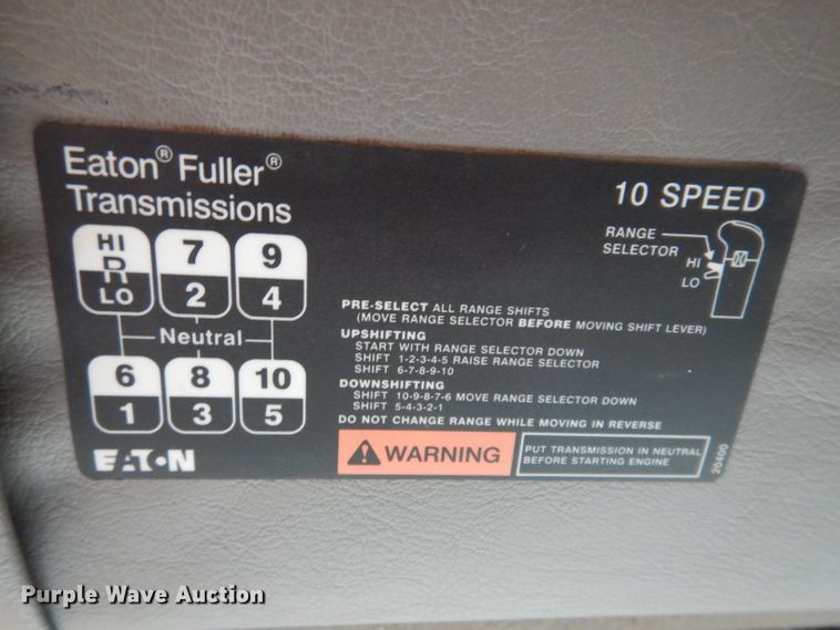 image for item JK9361 2000 Sterling L-Line  semi truck