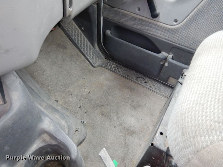 image for item JK9361 2000 Sterling L-Line  semi truck