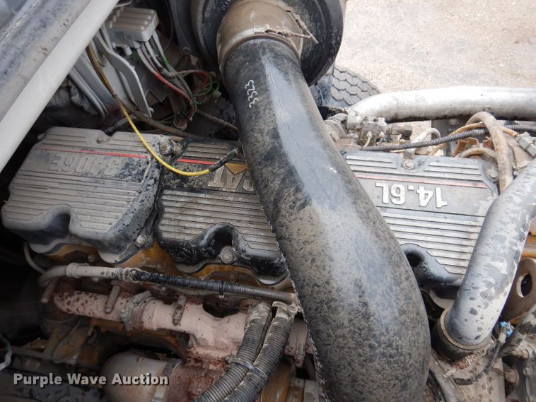 image for item JK9361 2000 Sterling L-Line  semi truck