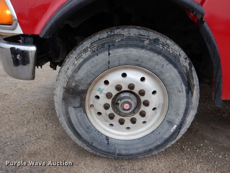 image for item JK9361 2000 Sterling L-Line  semi truck