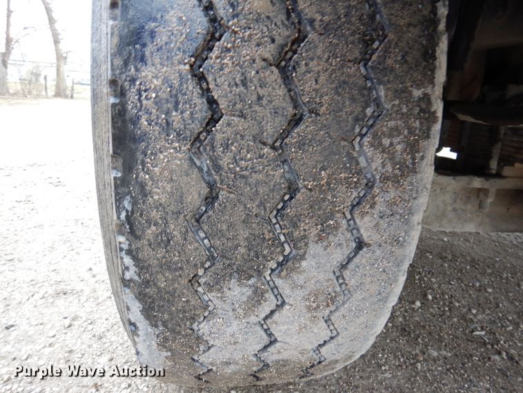 image for item JK9361 2000 Sterling L-Line  semi truck